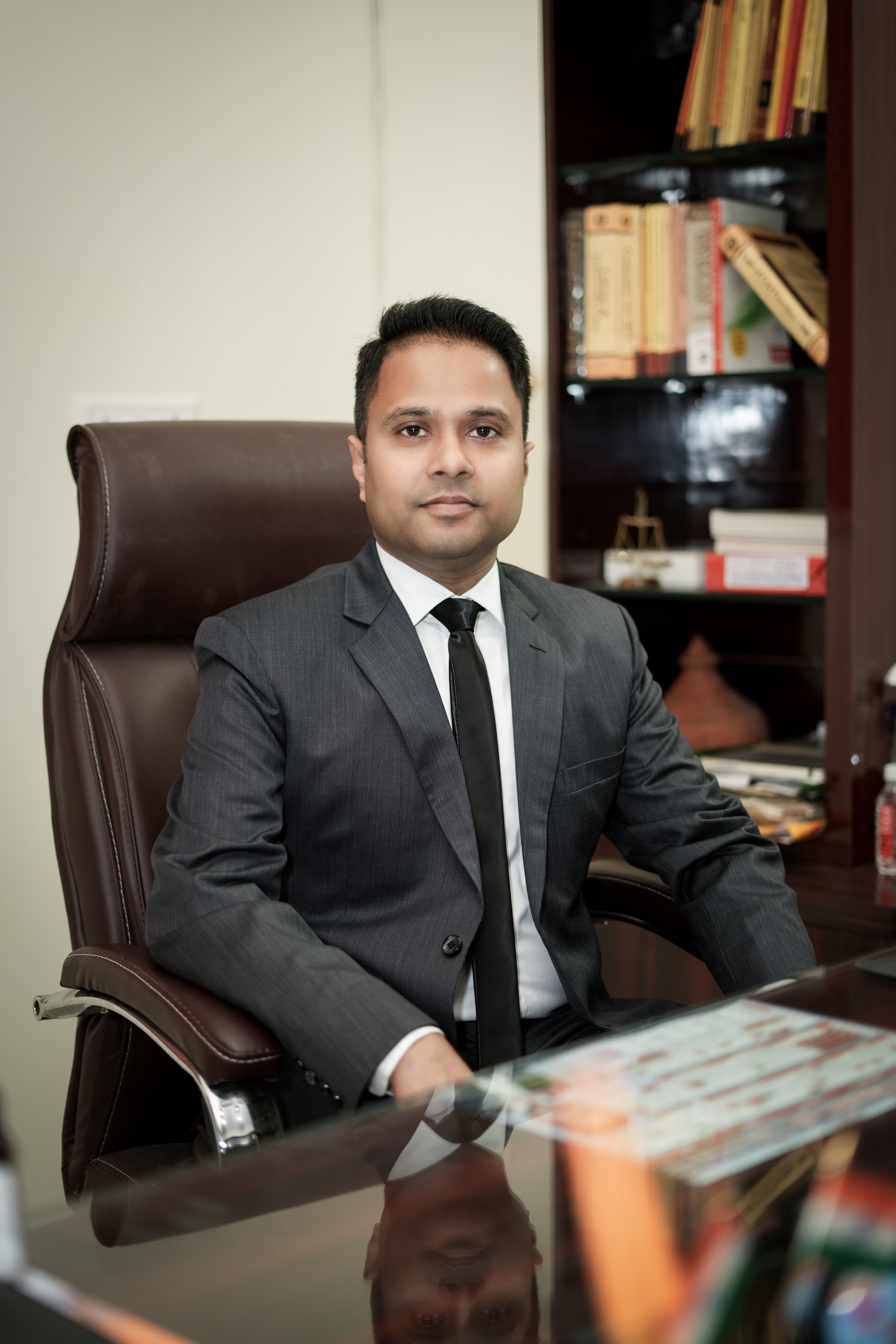 Adv. Shri Vikram Singh